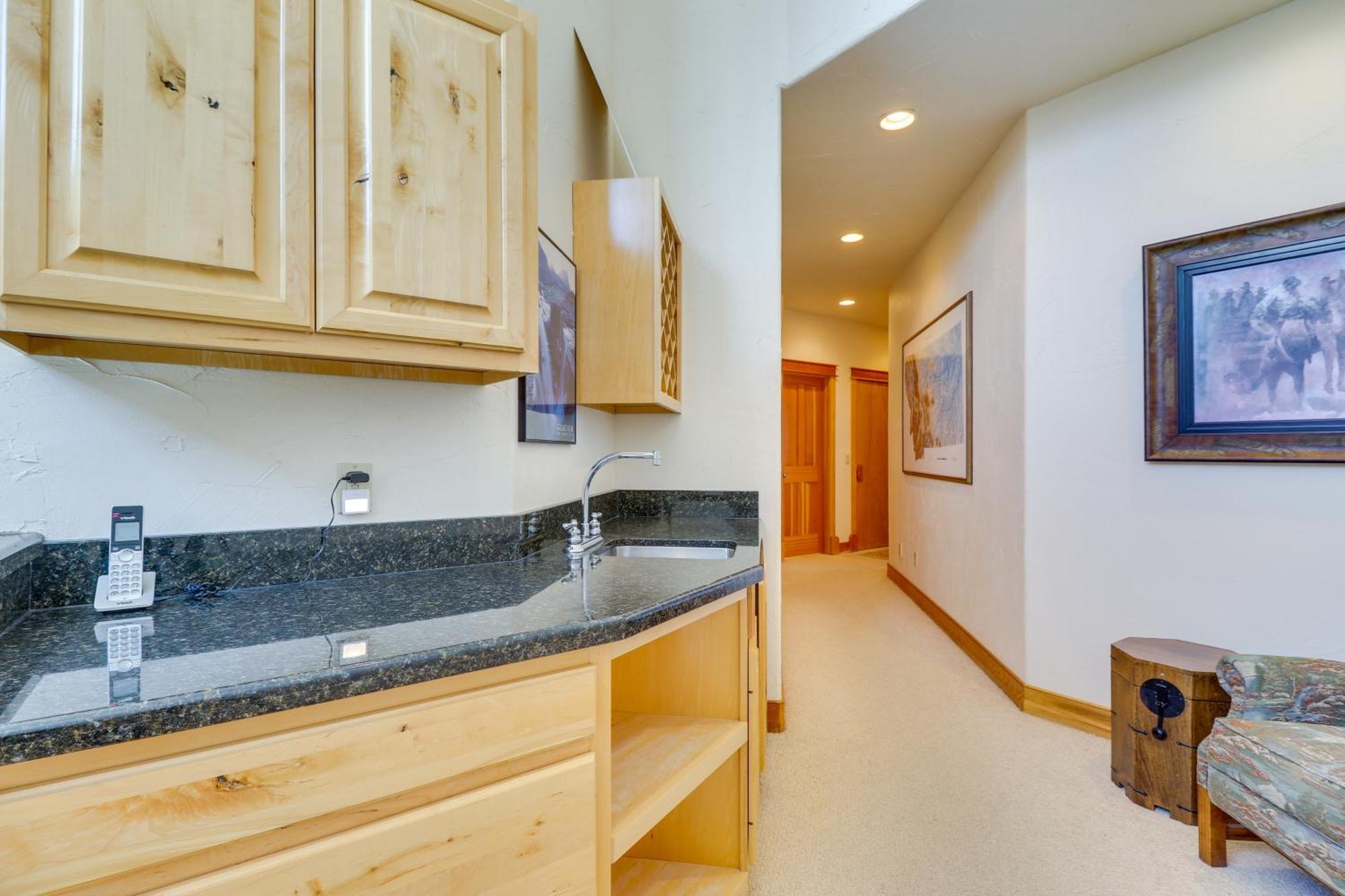 Spacious Whitefish Home With Sauna And Ski Resort View Екстериор снимка