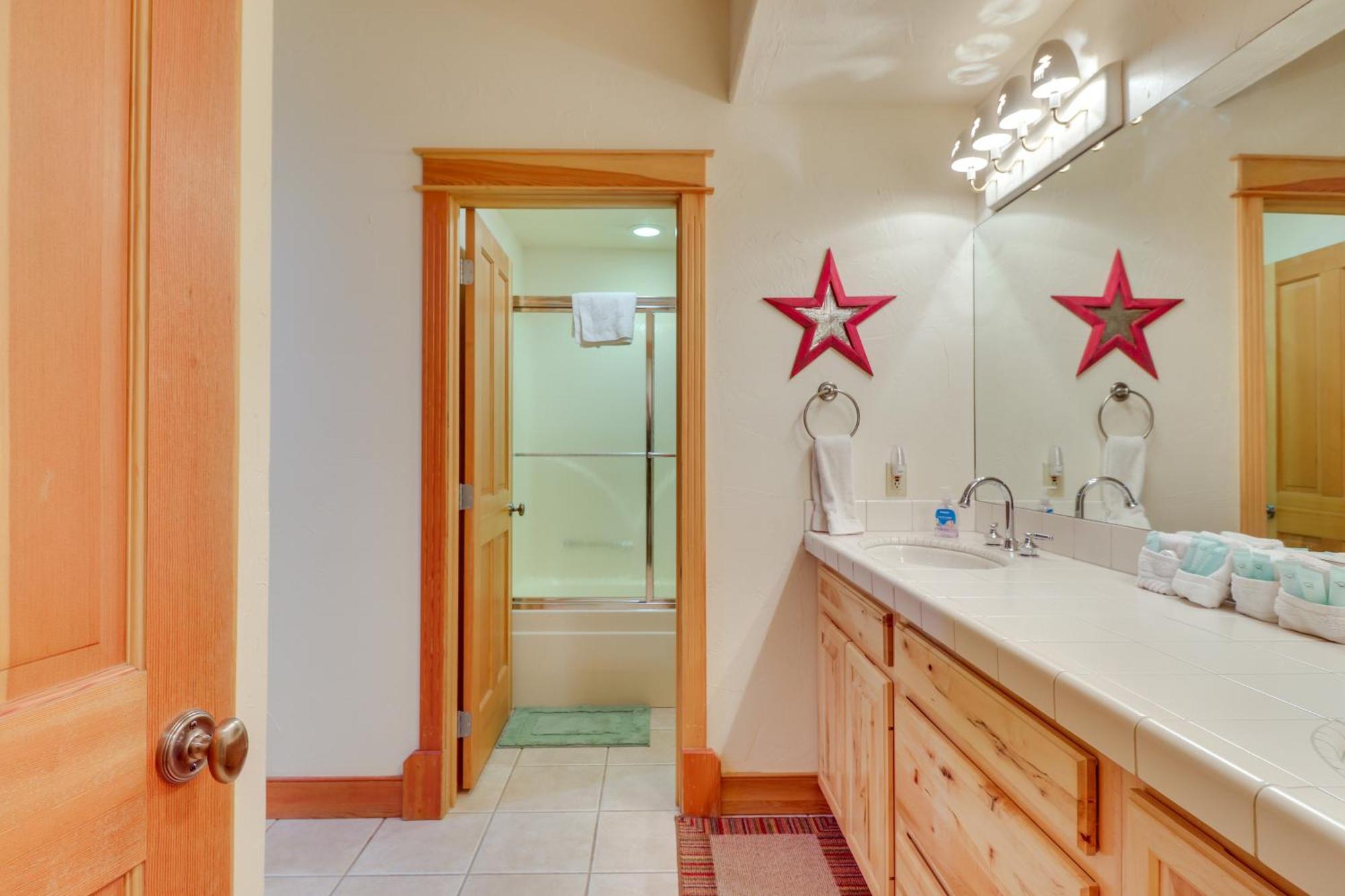 Spacious Whitefish Home With Sauna And Ski Resort View Екстериор снимка